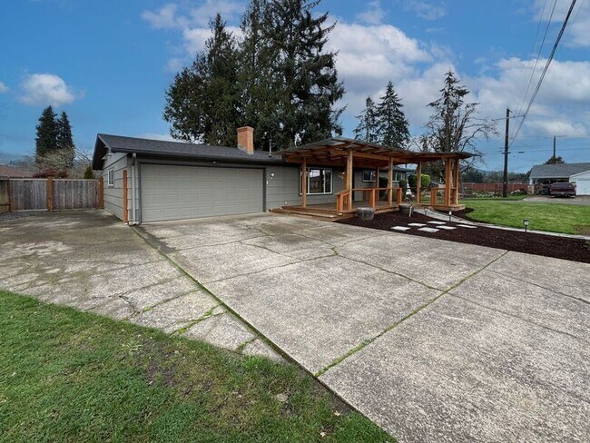 Building Photo - 2409 Ranch Dr