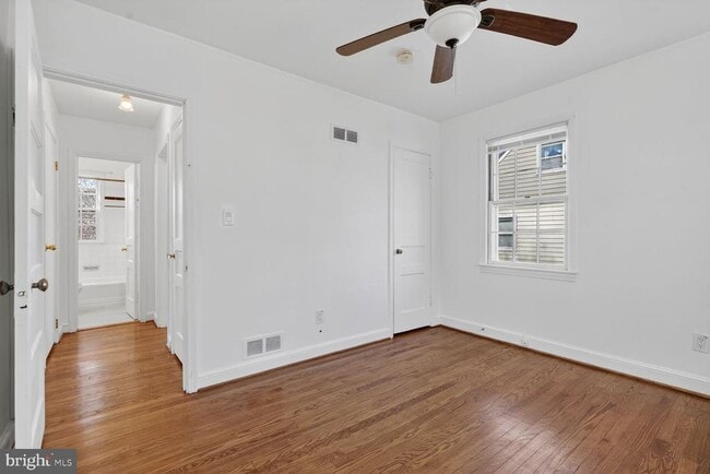 Building Photo - 5019 Kenesaw St