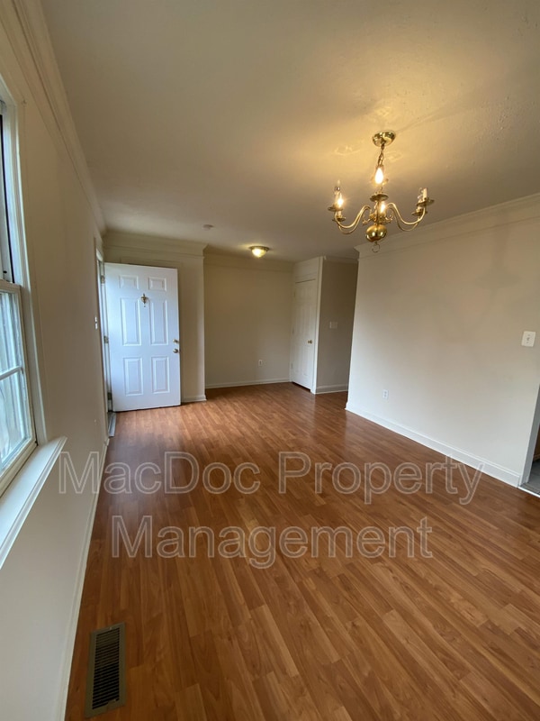 Building Photo - 2331 McClellan Ct