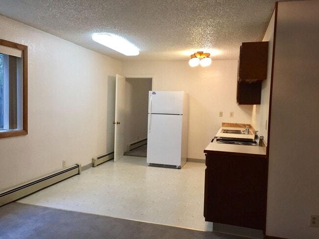 Building Photo - 1127 Badger Rd