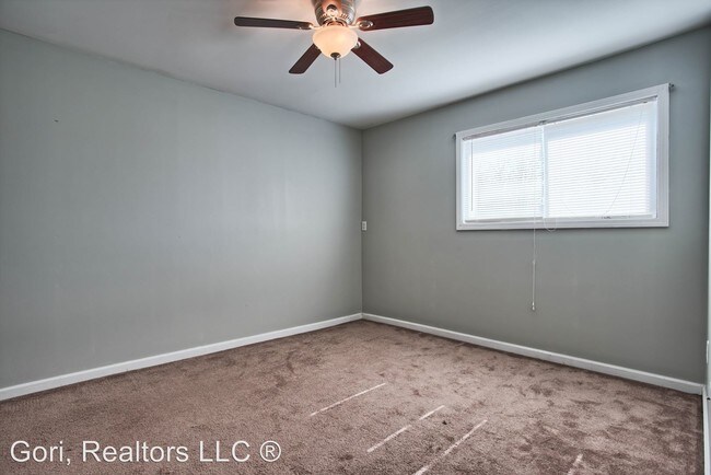 Building Photo - 1514 Schiller Ave