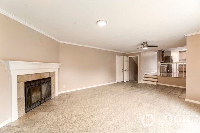 Building Photo - Gorgeous Home in Sandy!