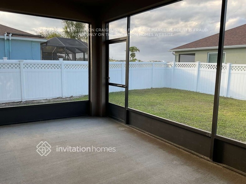 Building Photo - 2141 Bridgeport Cir