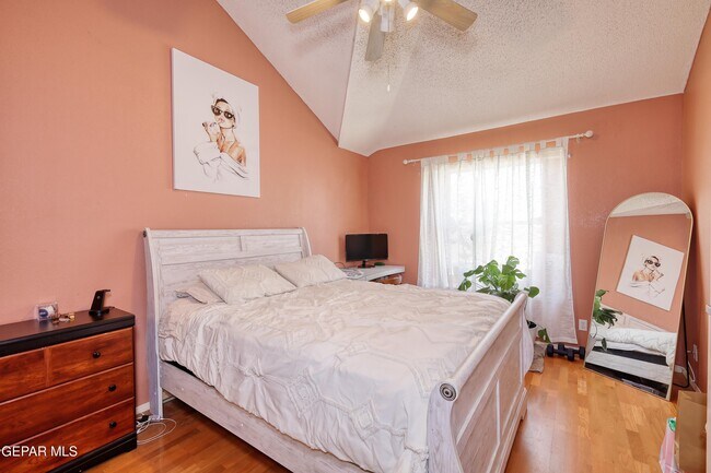 Building Photo - 7449 Plaza Taurina Dr