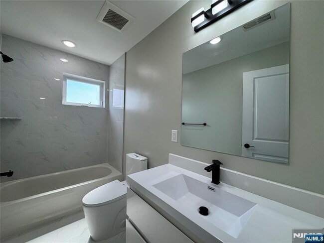 Building Photo - 105 Feronia Wy