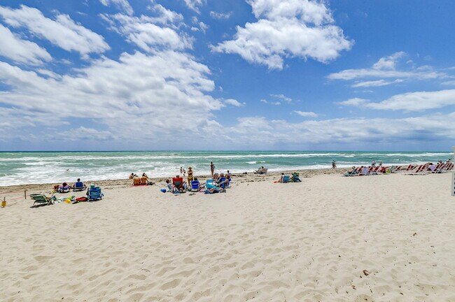 Building Photo - 3801 S Ocean Dr