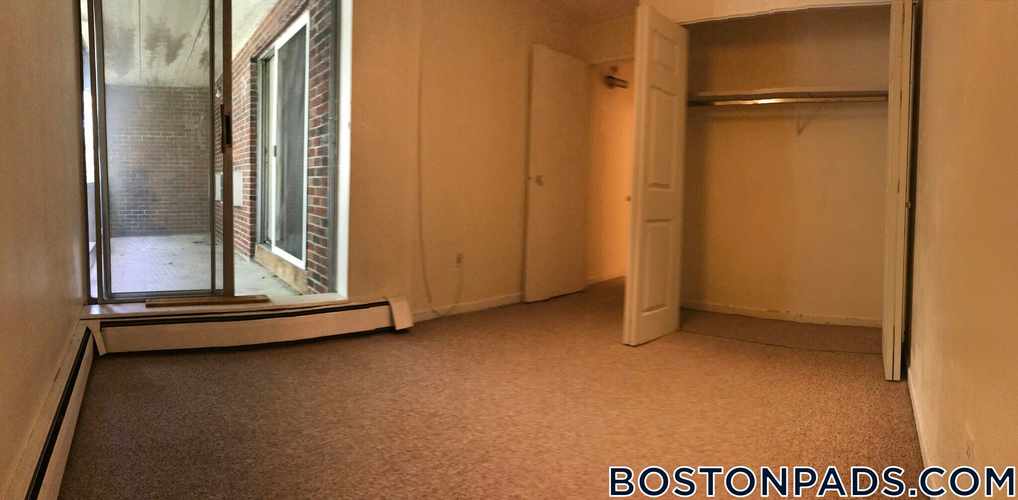 Building Photo - 144 Kenrick St