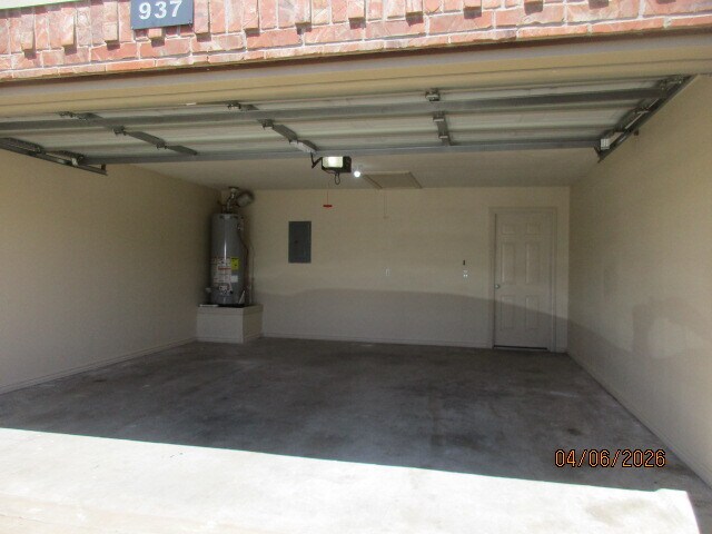 Building Photo - 937 Oak Crossing Dr