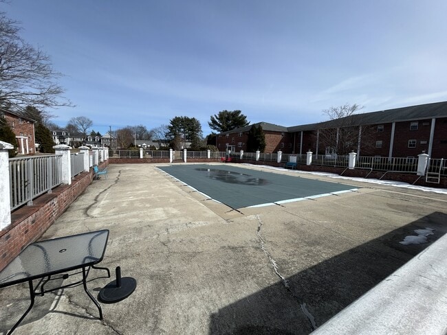 Building Photo - 89 Pleasant St