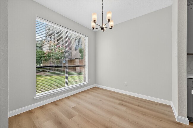 Building Photo - 8205 Sands Point Dr