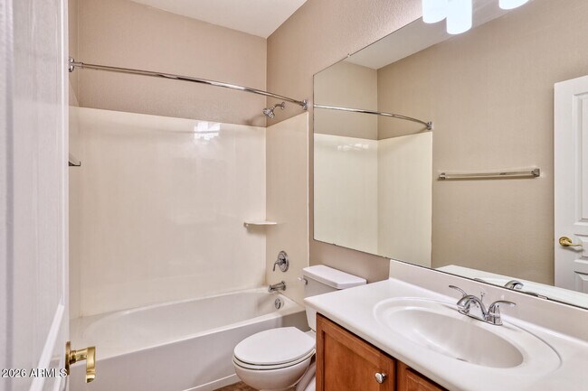 Building Photo - 844 E Indian Wells Pl