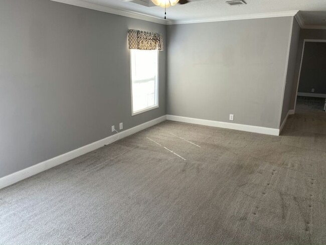 Building Photo - 507 Remann Rd