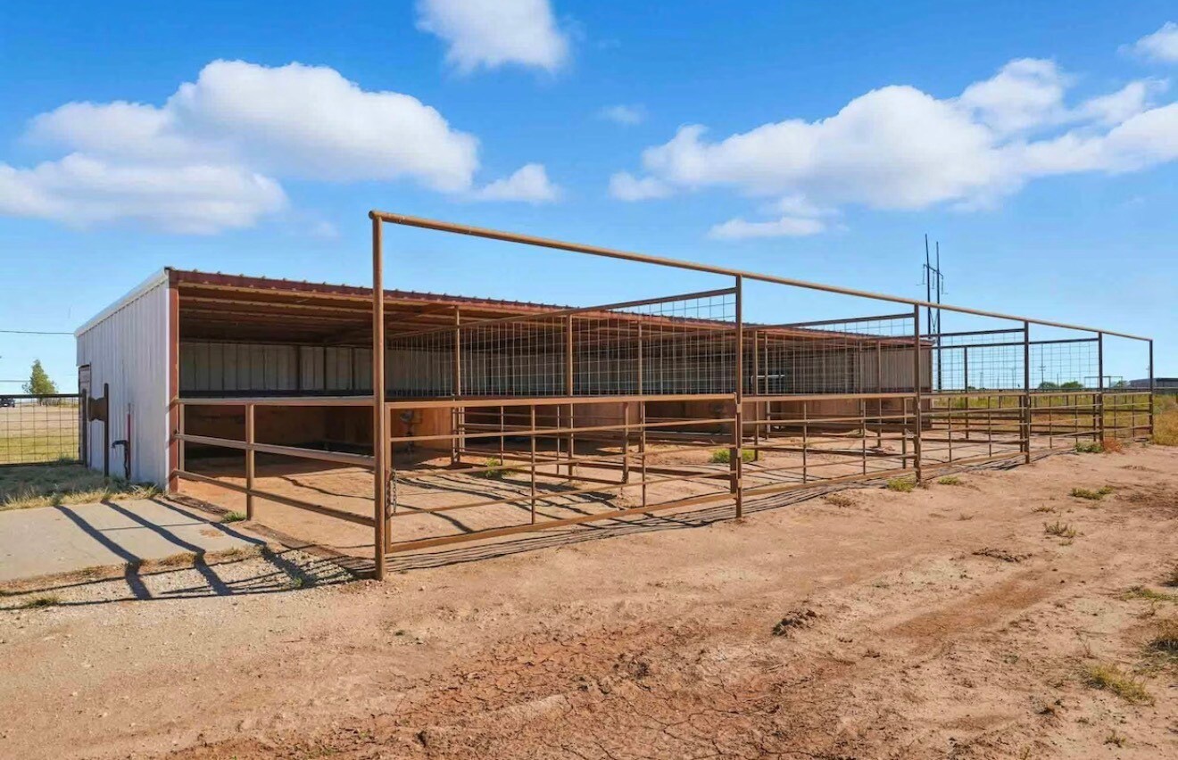 Building Photo - 11969 State Highway 6