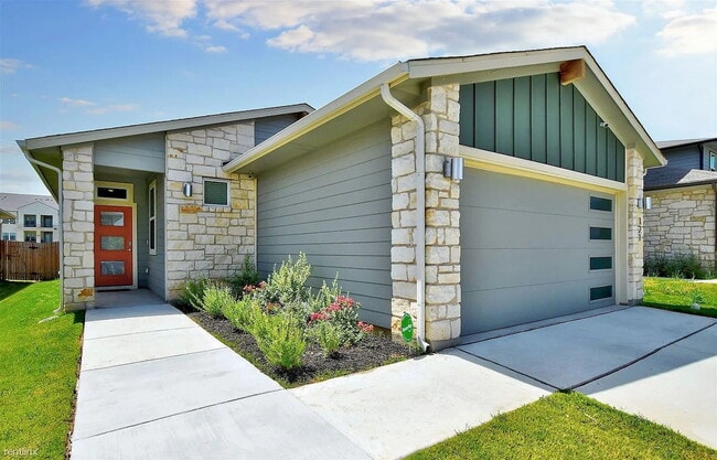 Building Photo - 121 Fairfax Ave