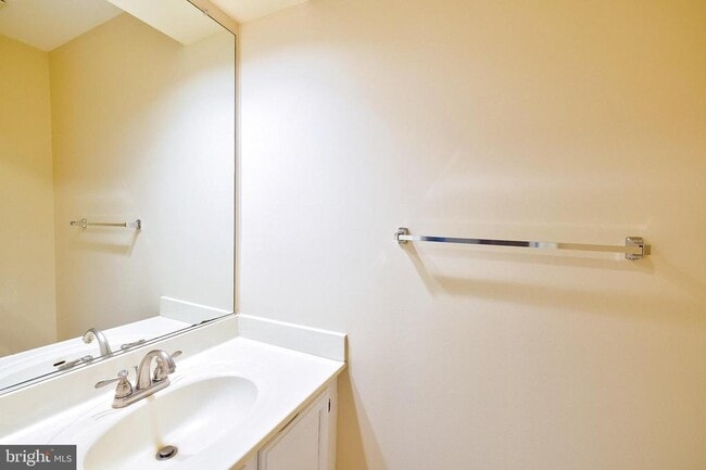 Building Photo - 11633 Pleasant Meadow Dr
