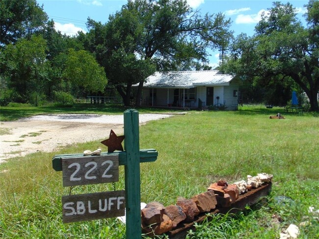 Primary Photo - 222 Bluff St