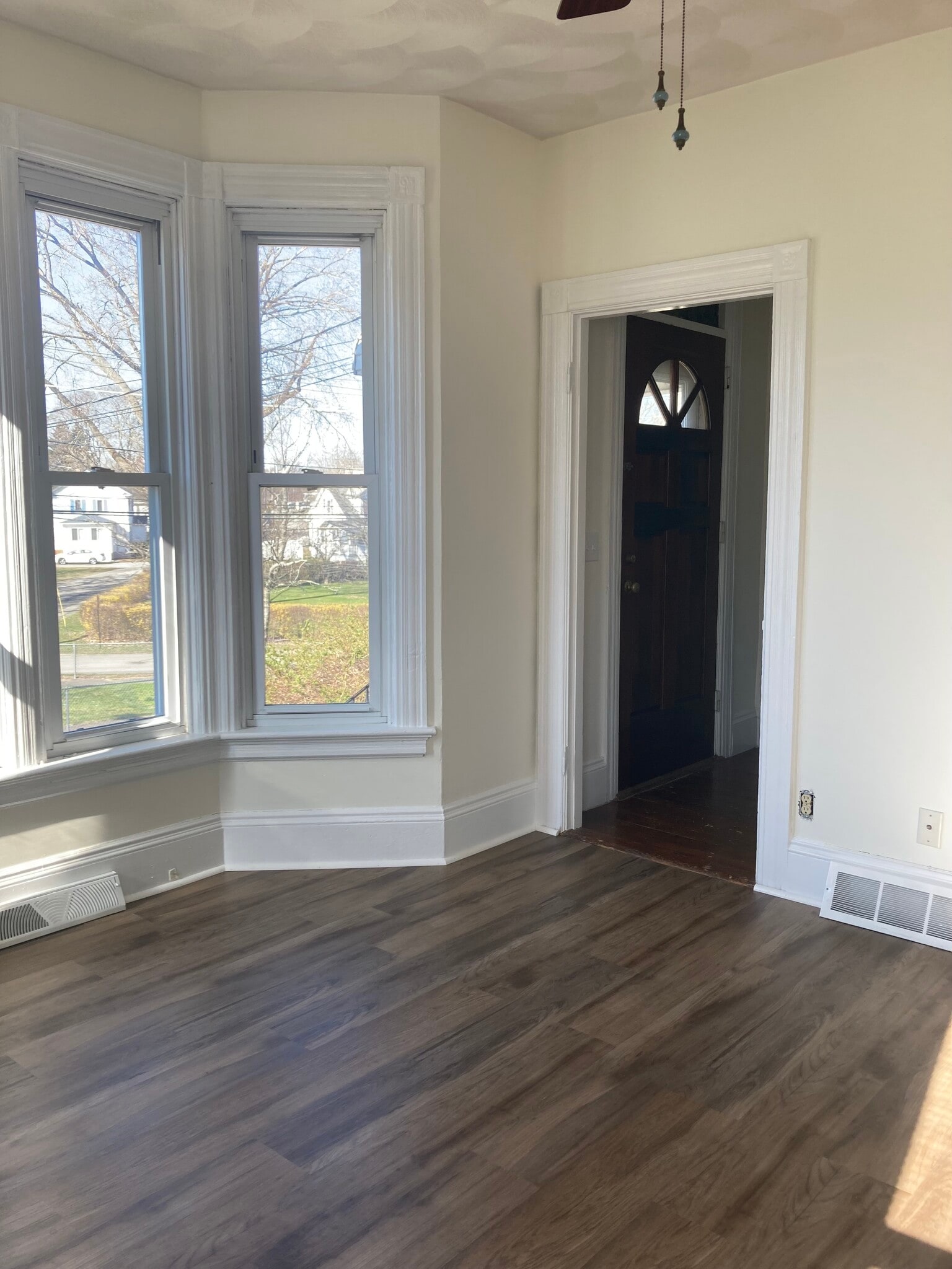 Building Photo - 70 Hedley Ave