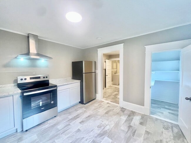 Building Photo - Cute 3 Bed 1 Bath in Highpoint!