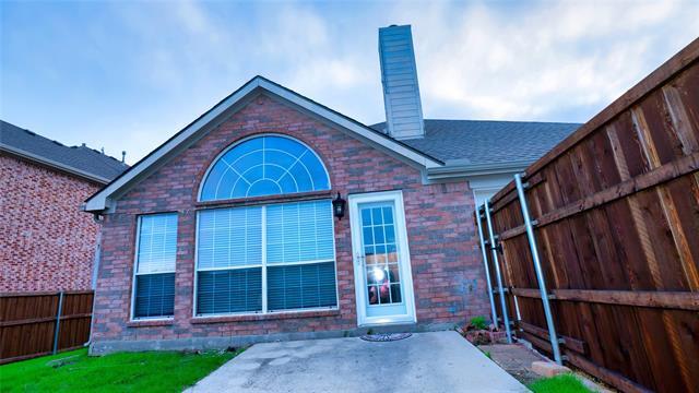 Building Photo - 15846 Grove Crest Dr