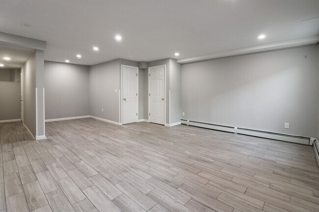 Building Photo - 1620 Palisade Ave