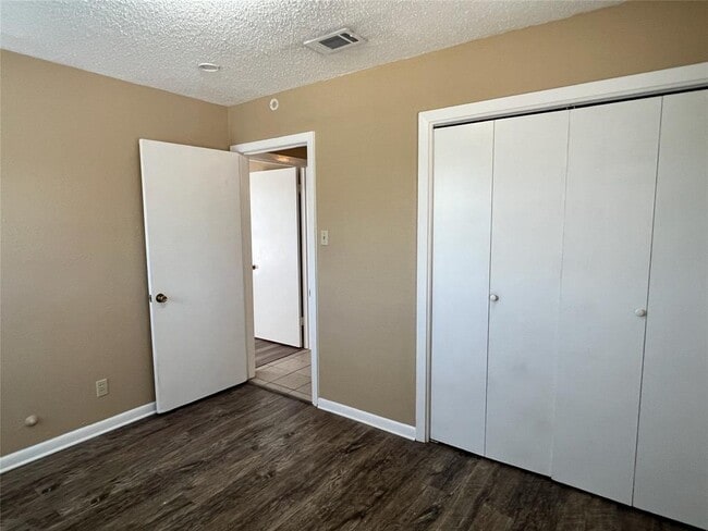 Building Photo - 3114 Hunt Trail