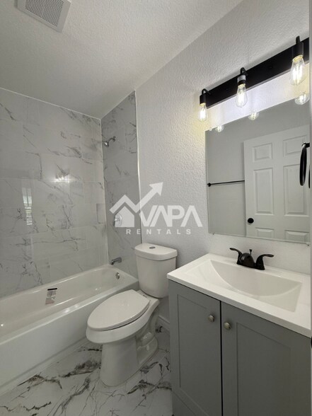 Building Photo - 5214 Charolais Dr