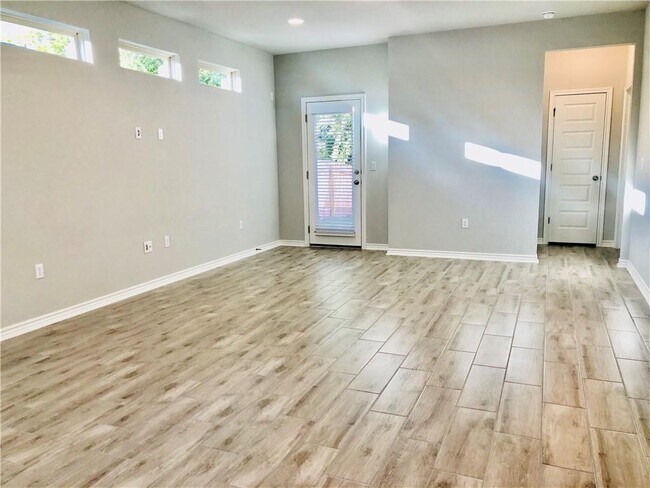 Building Photo - 1323 Ambler Dr