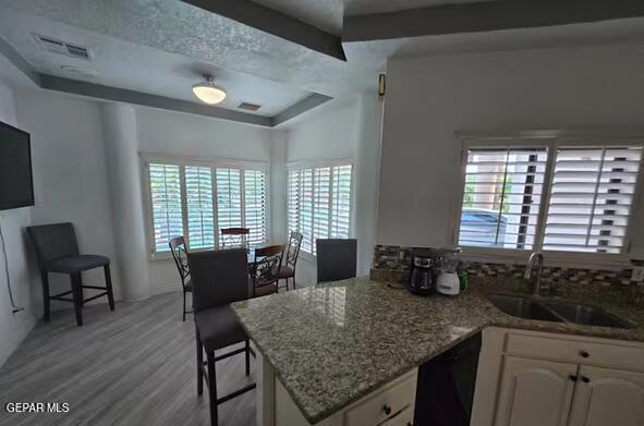 Building Photo - 601 Willow Glen Dr