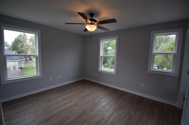 Building Photo - 1907 Grayson St