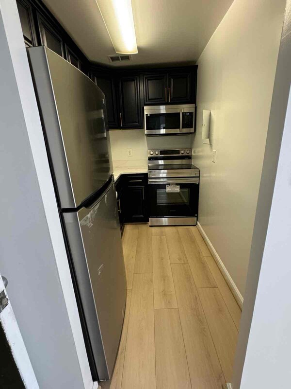 Building Photo - 3101 S Manchester St