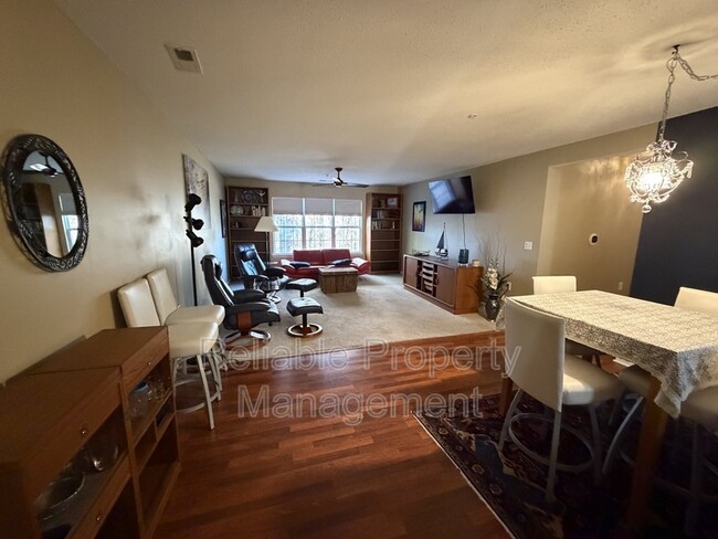 Building Photo - 203 Sturbridge Dr