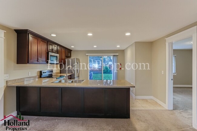 Building Photo - Beautifully 2 bedroom 1 bath single level home in Beaverton