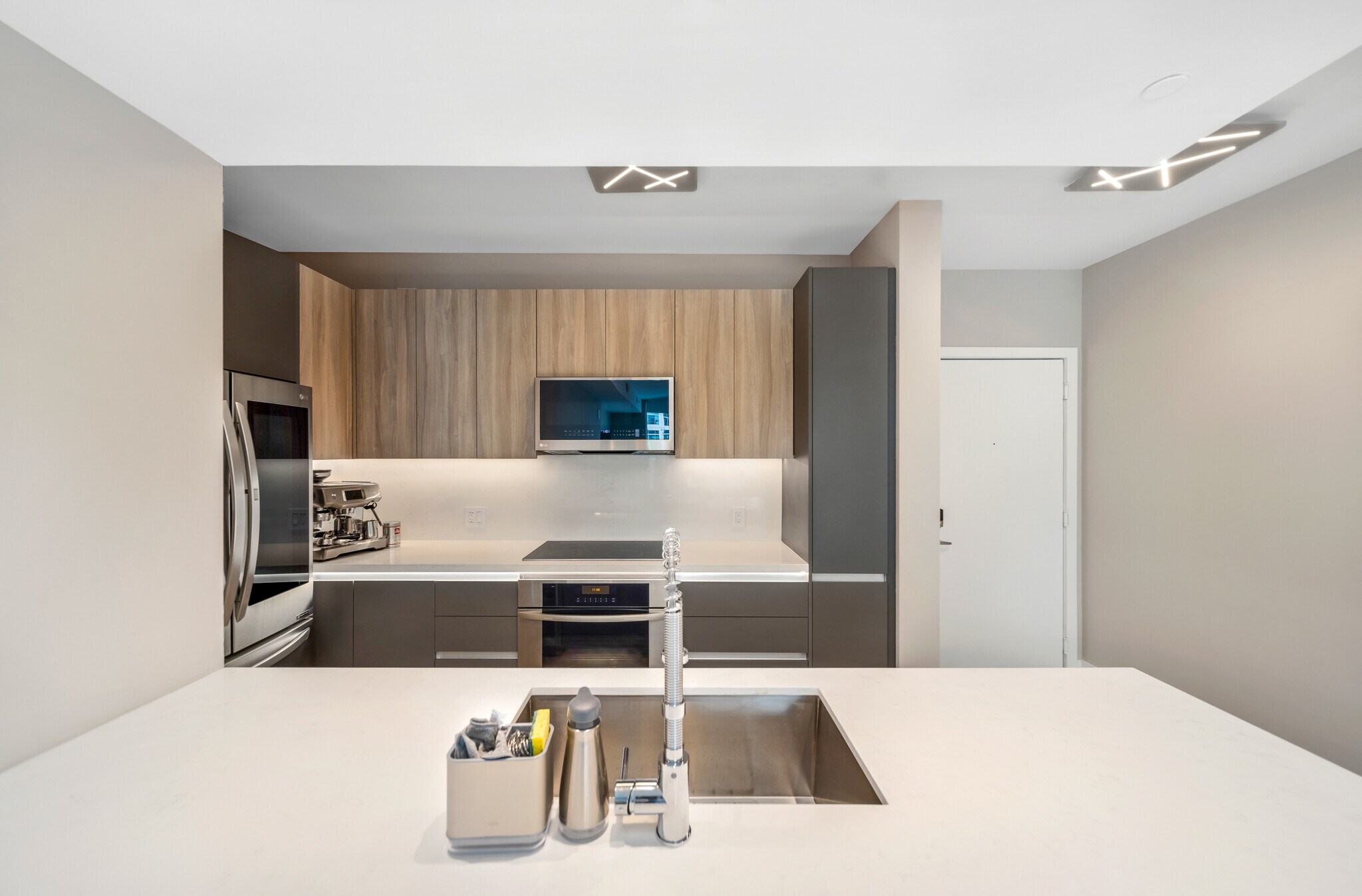 Building Photo - 951 Brickell Ave