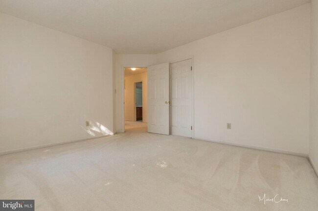 Building Photo - 14114 Silent Wood Way