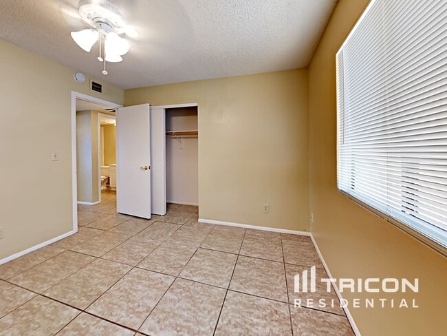 Building Photo - 8519 N 55th Ave