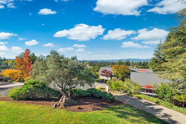 Building Photo - 4 Bedrooms, 3 Bathrooms, Cul-de-sac Location Near Silverado Country Club, Napa