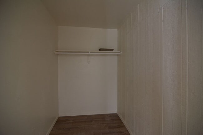 Building Photo - Remodeled 2 Bedroom 1 Bath House! (Back Unit) Central Tucson Location!