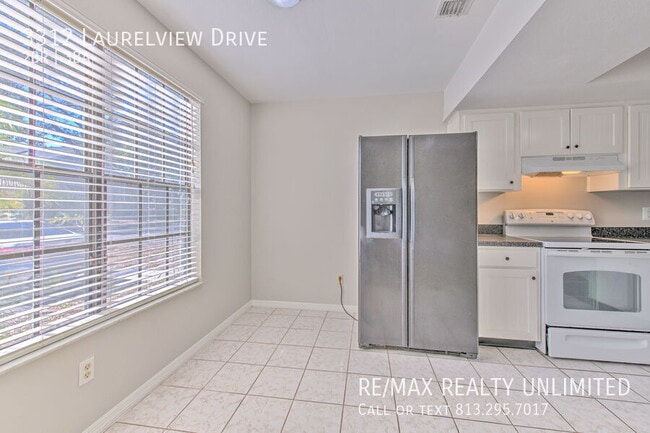 Building Photo - 3312 Laurel View Dr