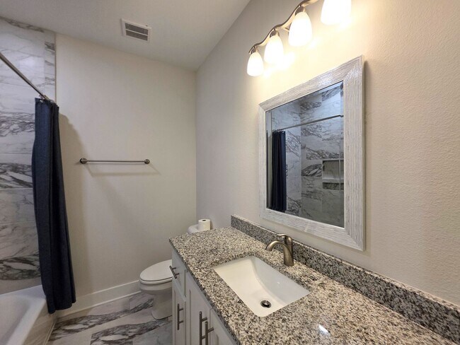 Building Photo - 4570 Omaha Dr