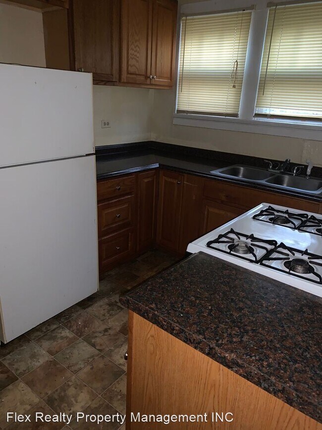 Building Photo - 2 br, 1 bath House - 1443 GOODALE