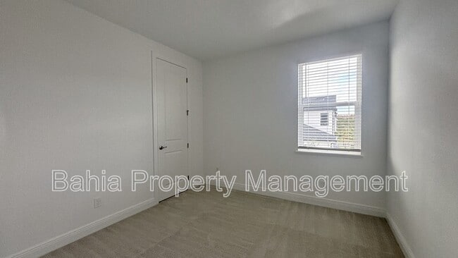 Building Photo - 9233 Santorini Dr