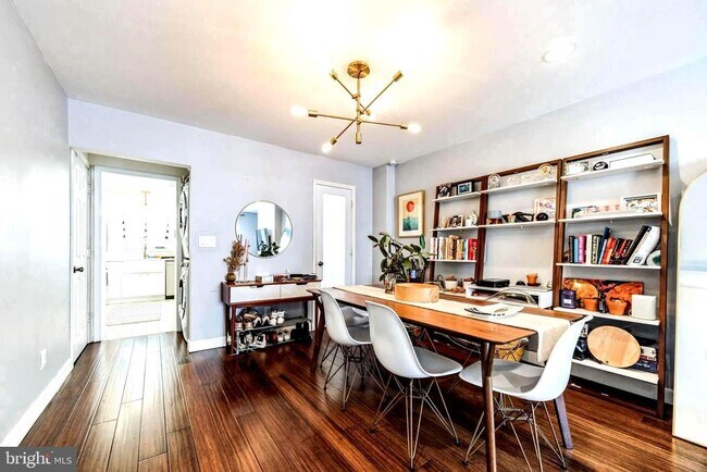 Primary Photo - 1732 Manton St