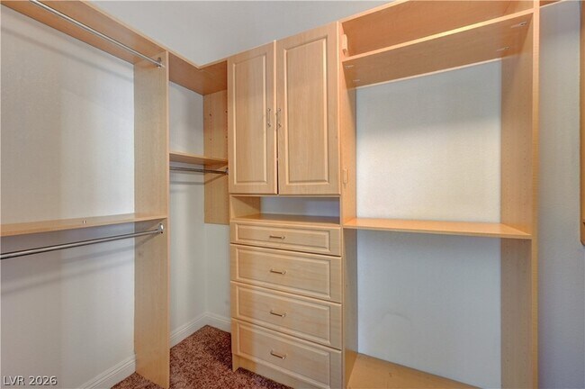Building Photo - 9185 Wild Briar Ln