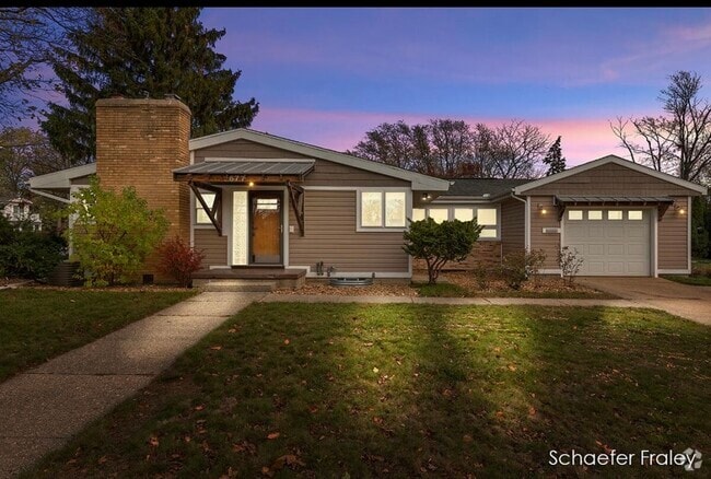 Building Photo - 677 Harrison Ave