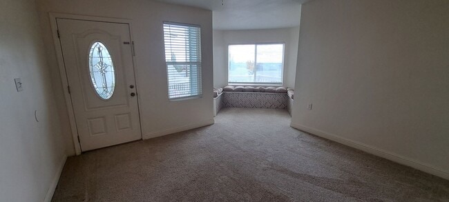 Building Photo - This Solid Build Home is Affordable & Spacious