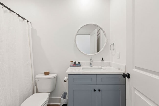 Building Photo - 106A Ash Ln