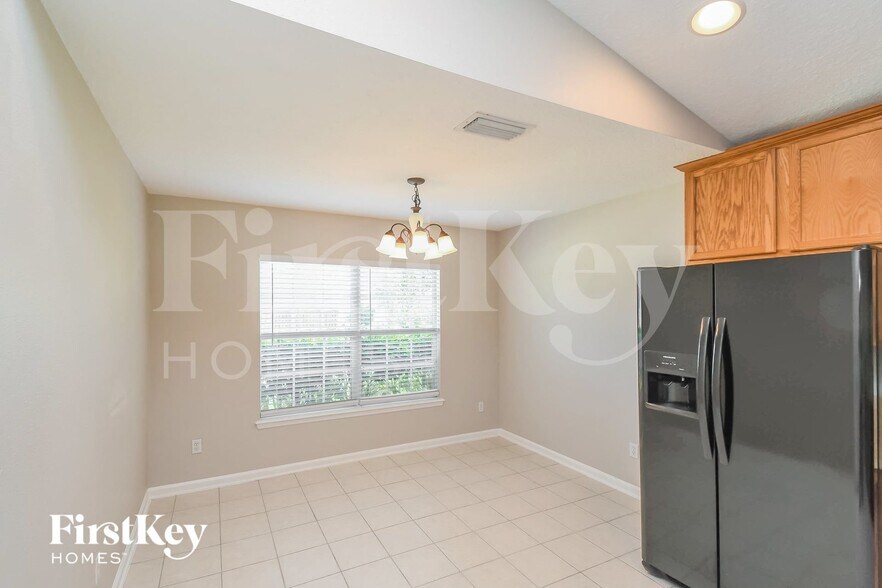 Building Photo - 2309 Aberford Ct