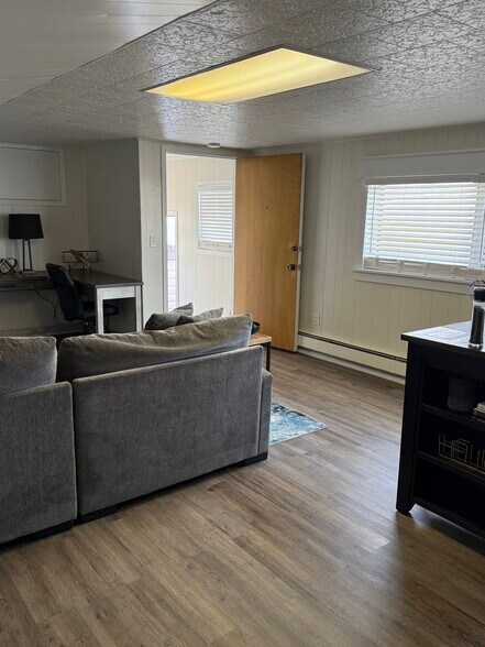 Building Photo - 909 27th Ave