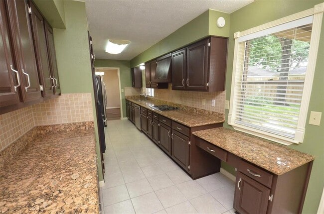 Building Photo - 1306 Plum Park Dr