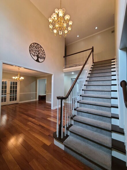 Building Photo - 9440 Park Ridge Trail